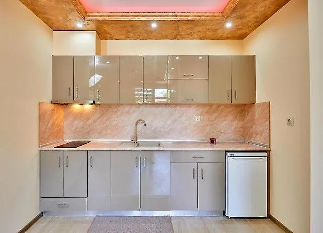 китанов Guest house 4*